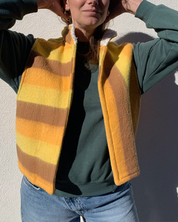 Veste en laine rayée jaune